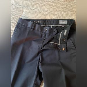 Mens Monday pants from bonobos 30x30